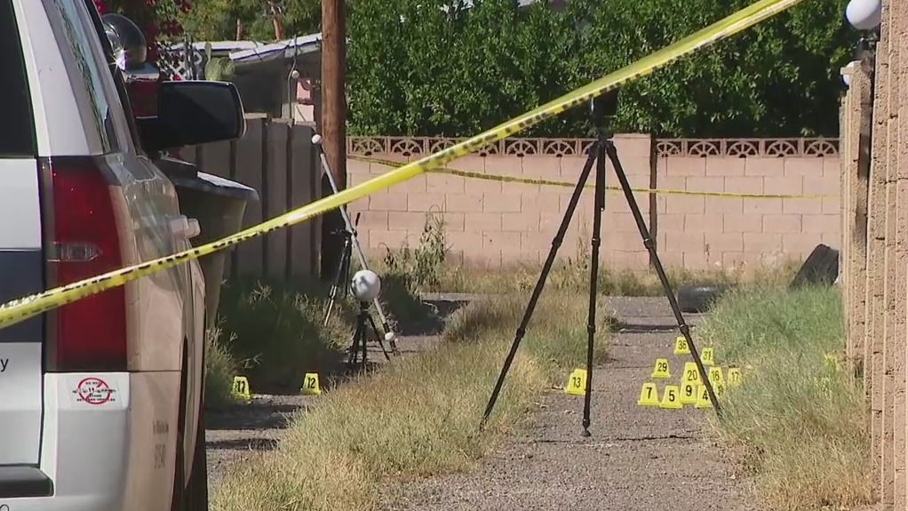 Teens killed in Phoenix shooting during violent weekend